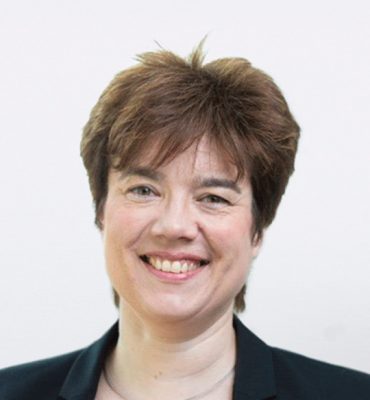 Headshots_Isabel_Coles-2